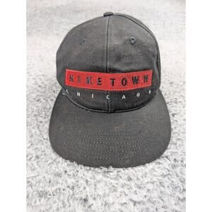 Vintage Nike Hat Cap Snap Back Black Red Niketown Chicago Jordan Basketball Mens
